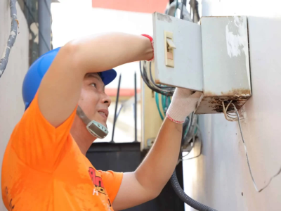 Đi dây điện âm tường 